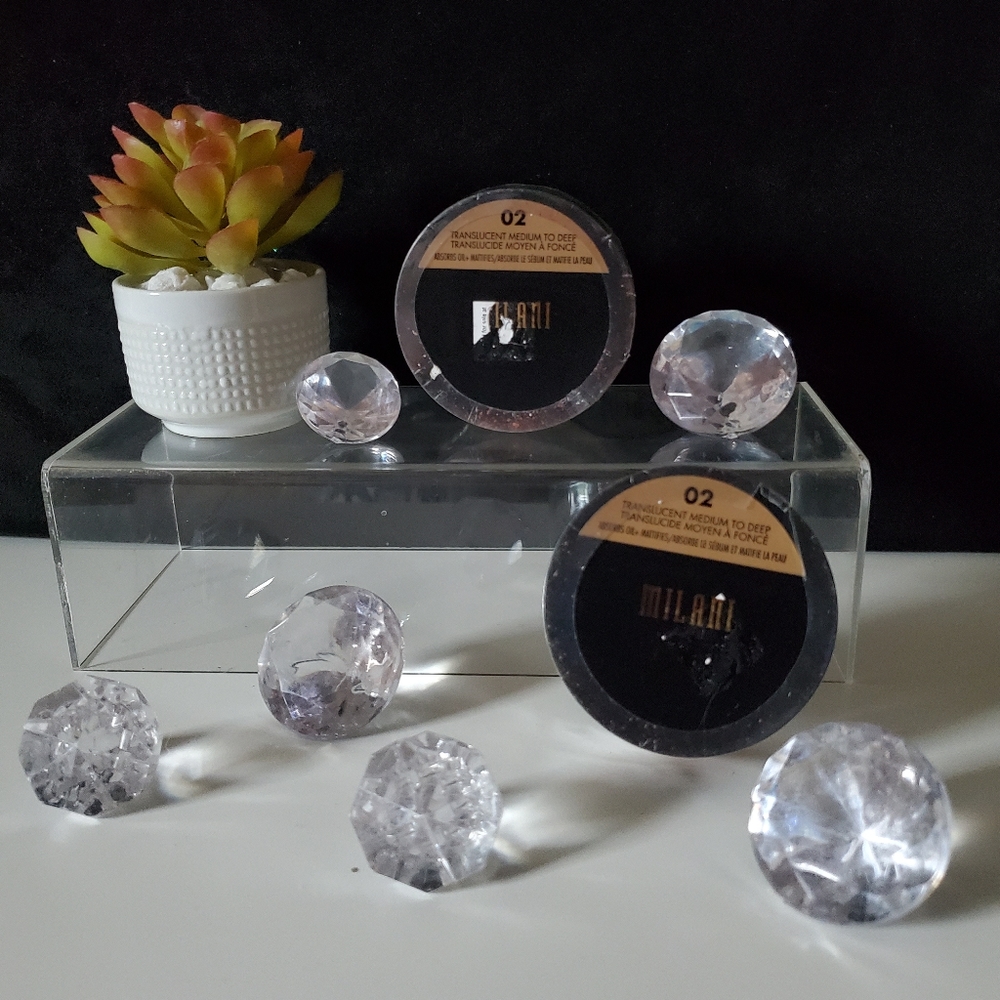 NEW MILANI Translucent POWDER. - Picture 2 of 8